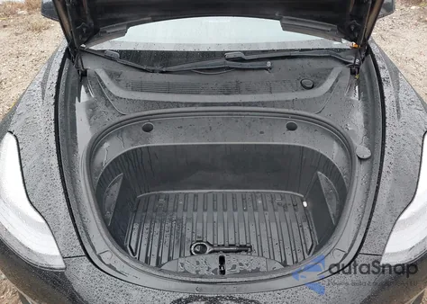 2021 Tesla Model 3 Performance Dual Motor All-Wheel Drive z USA, uszkodzony, nr VIN 5YJ3E1ECXMF914237